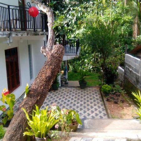 Miracle Villa Kandy Exterior photo