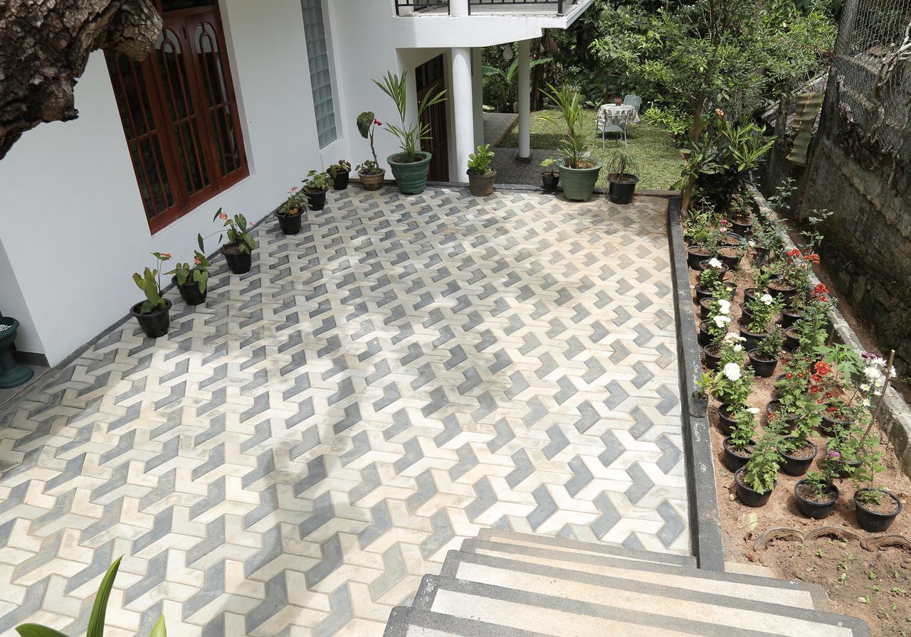 Miracle Villa Kandy Exterior photo