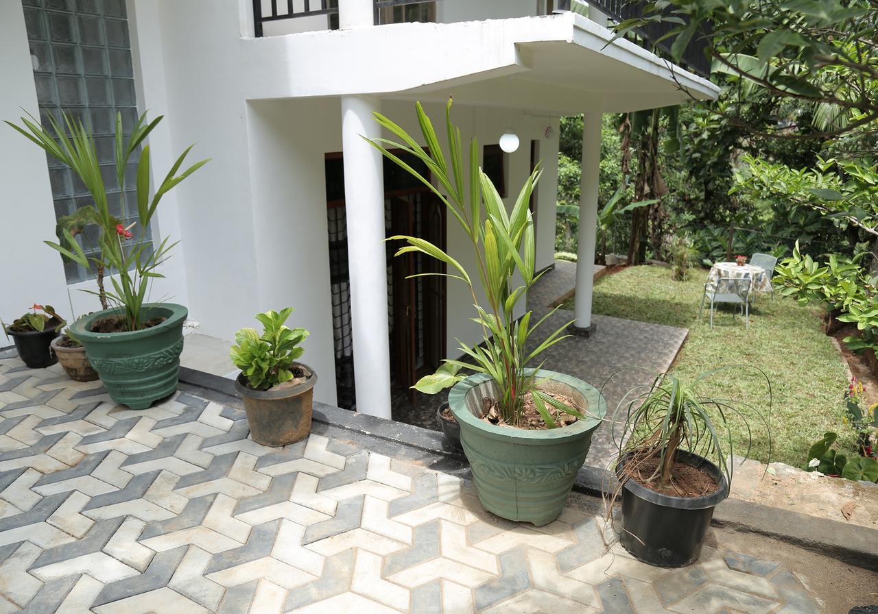 Miracle Villa Kandy Exterior photo